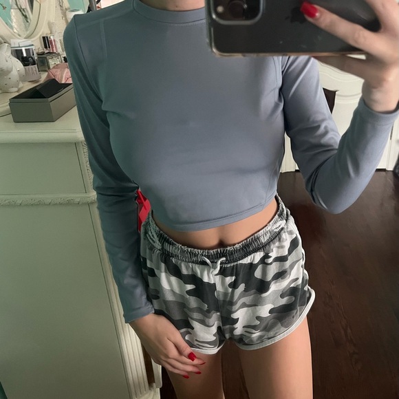 Long sleeve Amazon top - Picture 1 of 3